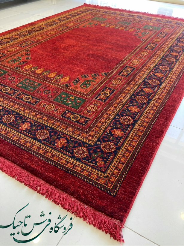فرش ۷۰۰ شانه آکریلیک تراکم ۲۵۵۰ نقشه حوض یاقوت